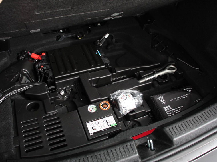 Vehicle Image 35