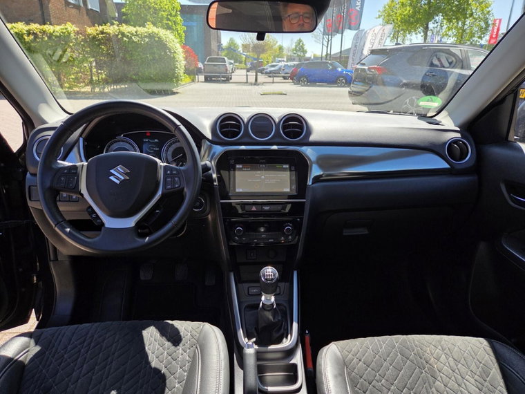 Vehicle Image 12