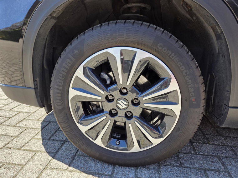 Vehicle Image 30