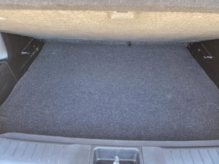 Vehicle Image 38