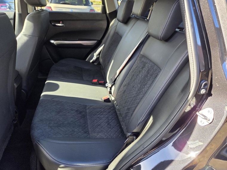 Vehicle Image 11