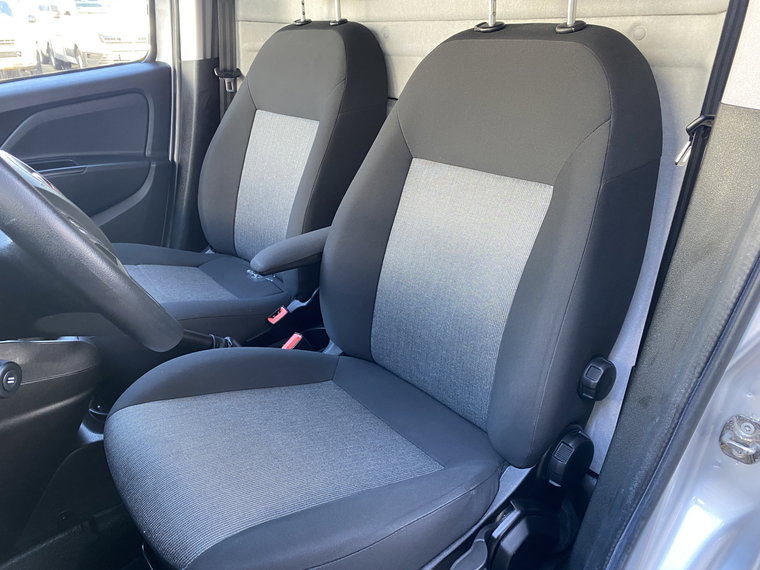 Vehicle Image 37