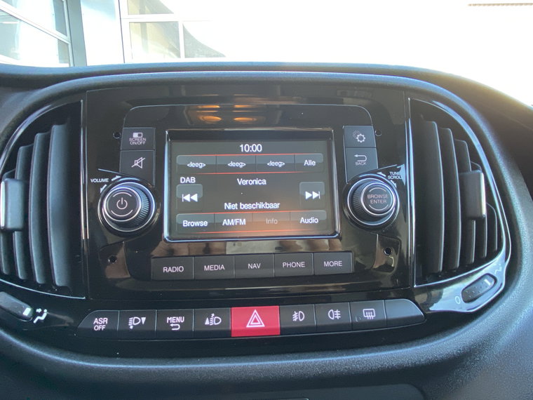 Vehicle Image 40