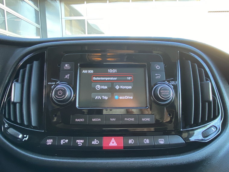 Vehicle Image 42