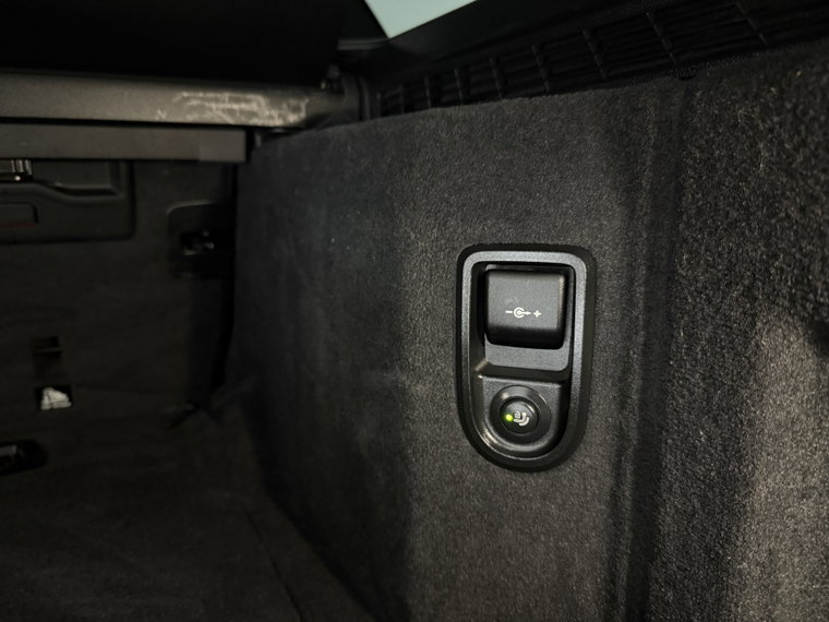 Vehicle Image 38