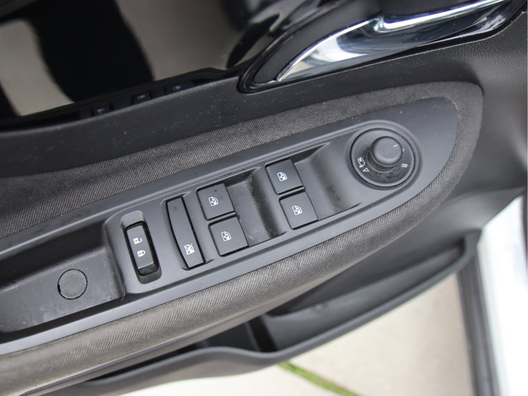Vehicle Image 33