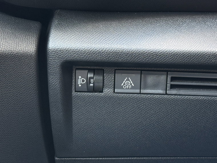 Vehicle Image 39