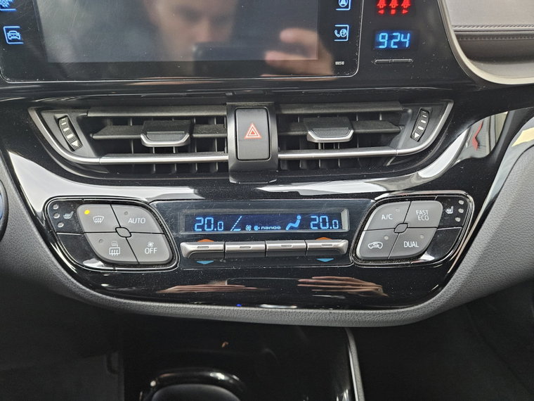 Vehicle Image 28