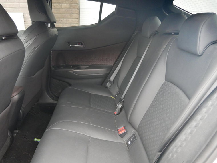 Vehicle Image 16