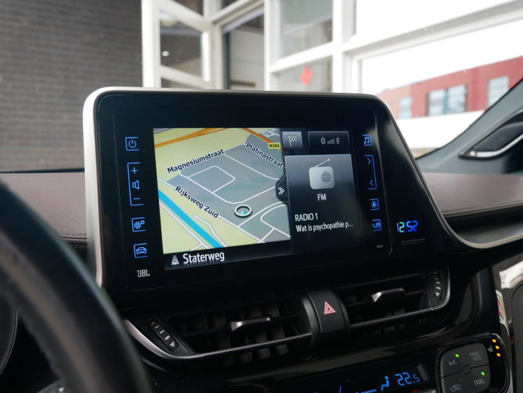 Vehicle Image 19