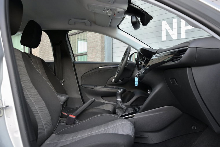 Vehicle Image 11