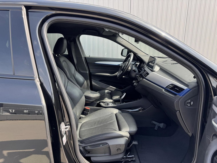 Vehicle Image 40