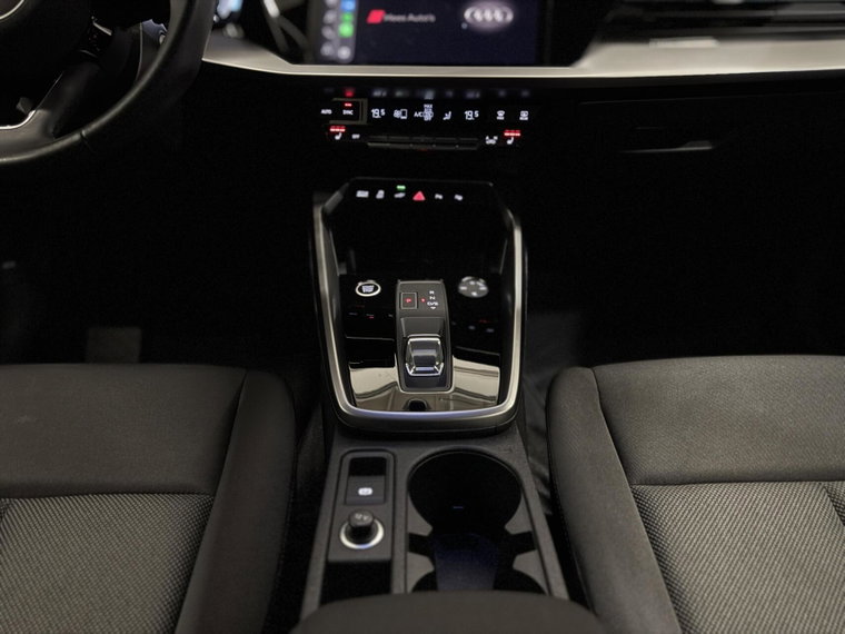 Vehicle Image 41