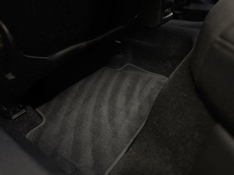 Vehicle Image 48