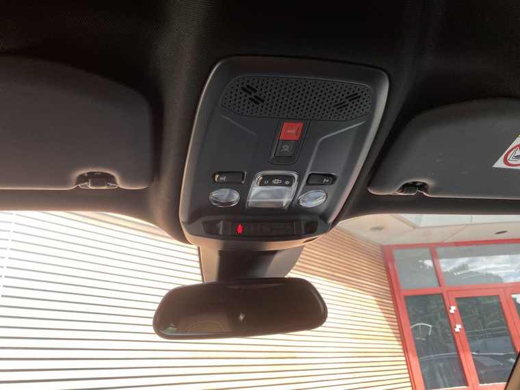 Vehicle Image 35