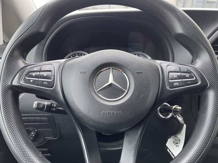 Vehicle Image 27