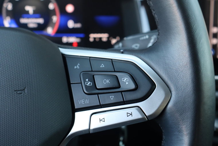 Vehicle Image 24