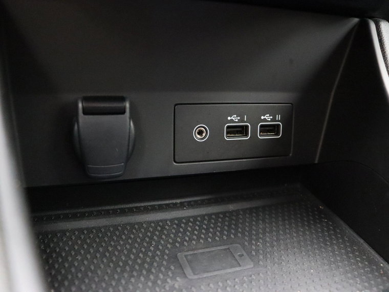 Vehicle Image 29