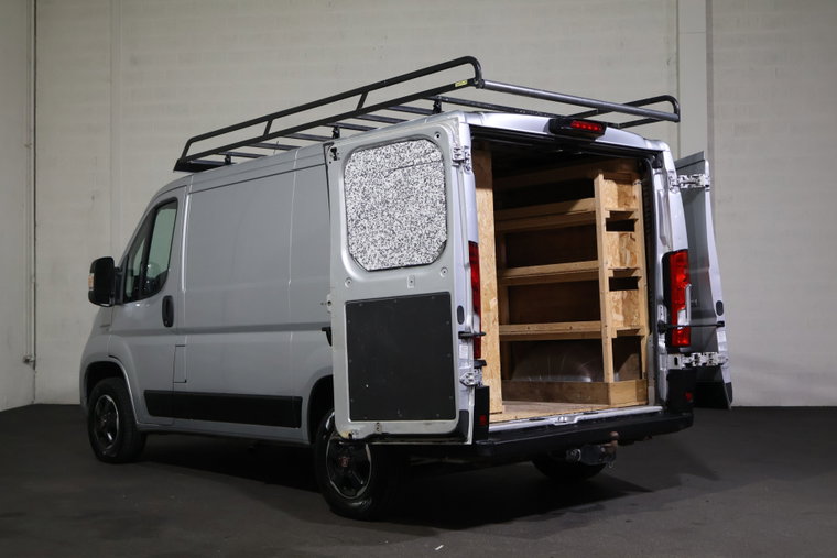 Vehicle Image 10