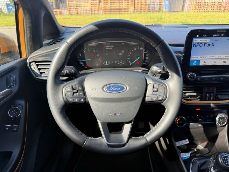 Vehicle Image 20