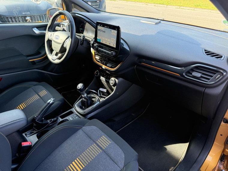 Vehicle Image 35