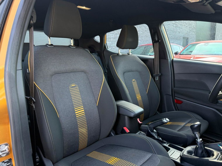 Vehicle Image 36