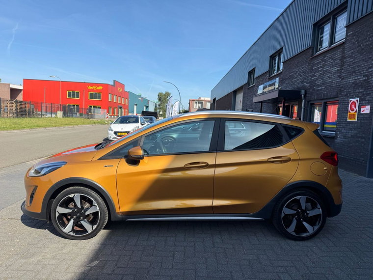 Vehicle Image 9
