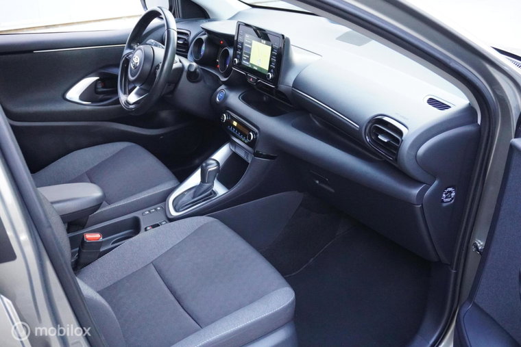 Vehicle Image 12