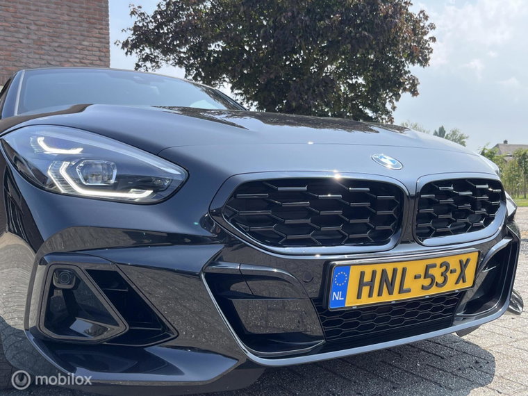 Vehicle Image 23