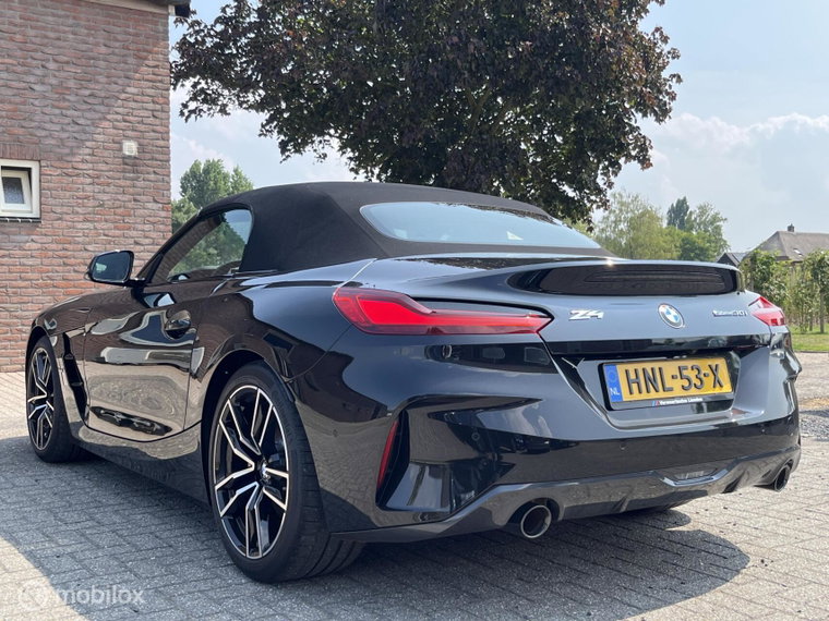 Vehicle Image 30