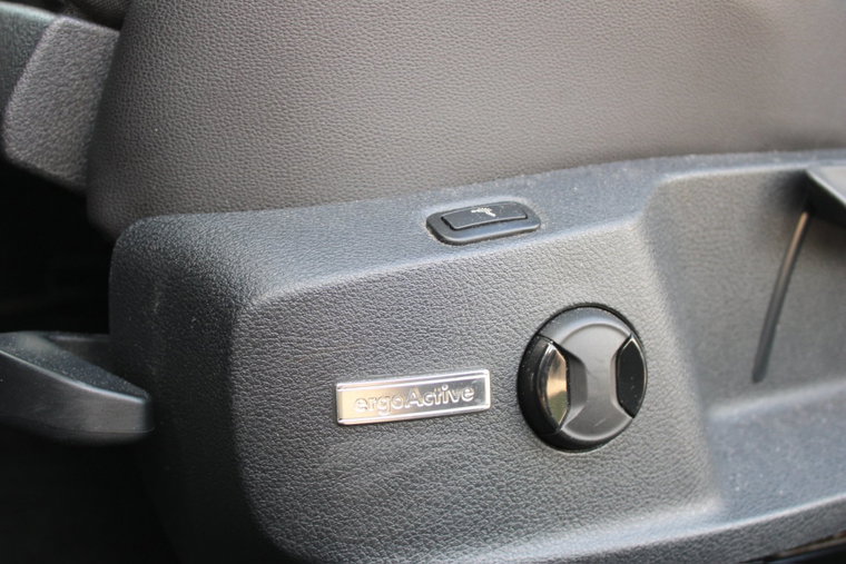 Vehicle Image 27