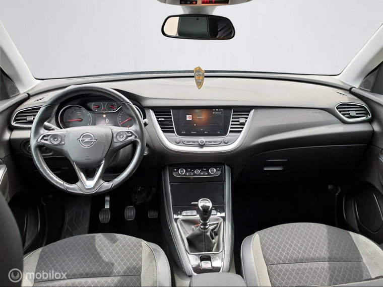 Vehicle Image 16