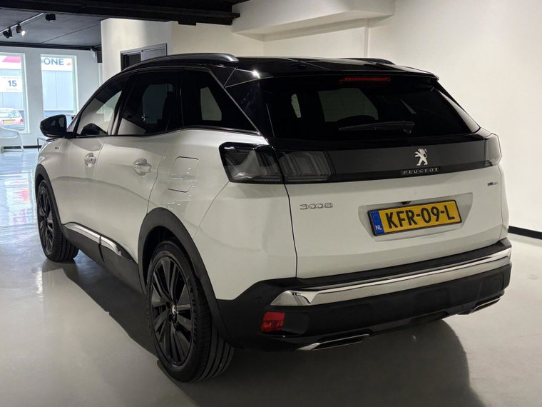 Vehicle Image 33