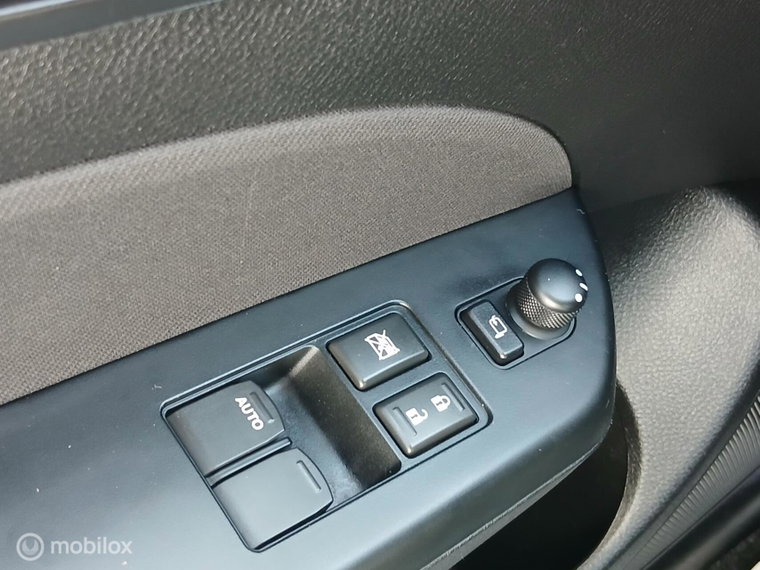 Vehicle Image 24
