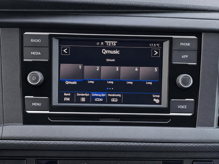 Vehicle Image 16