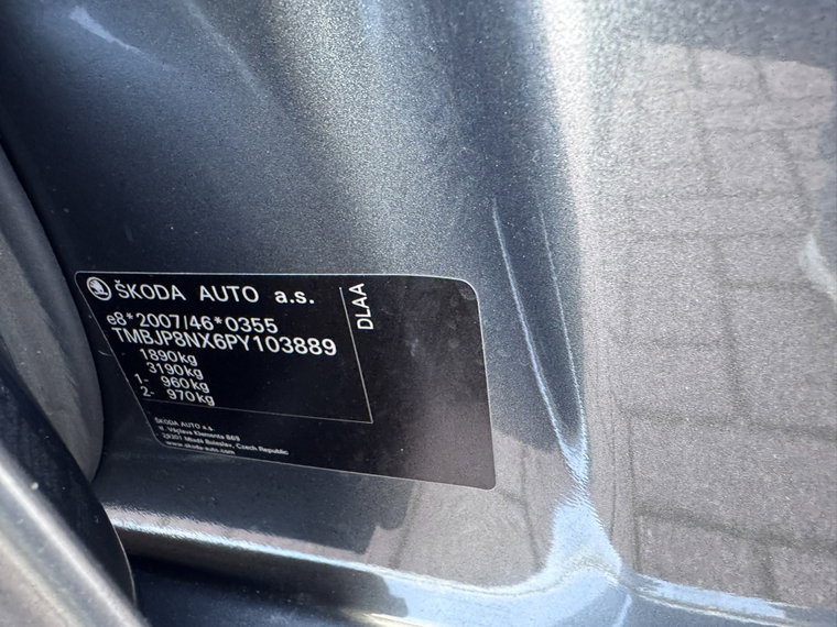 Vehicle Image 35