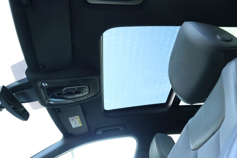 Vehicle Image 38