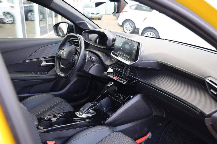 Vehicle Image 21