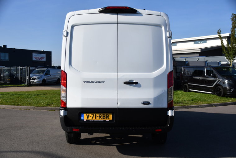Vehicle Image 33