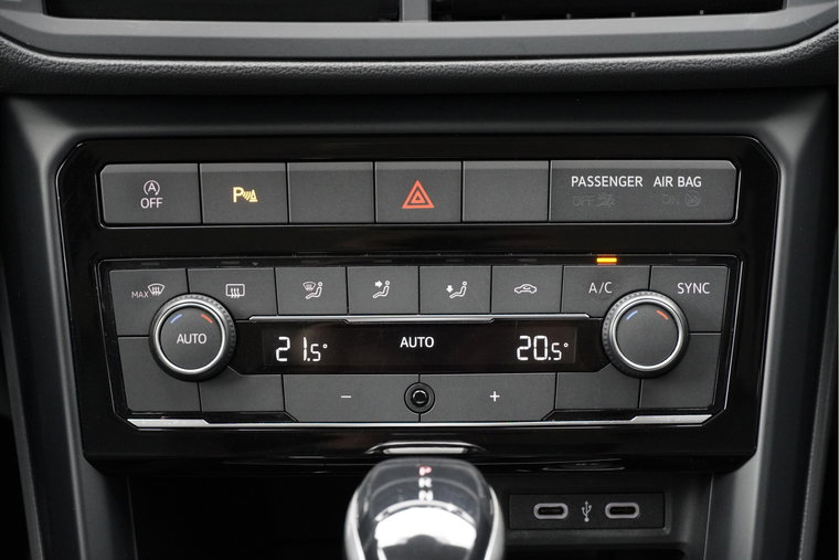Vehicle Image 29