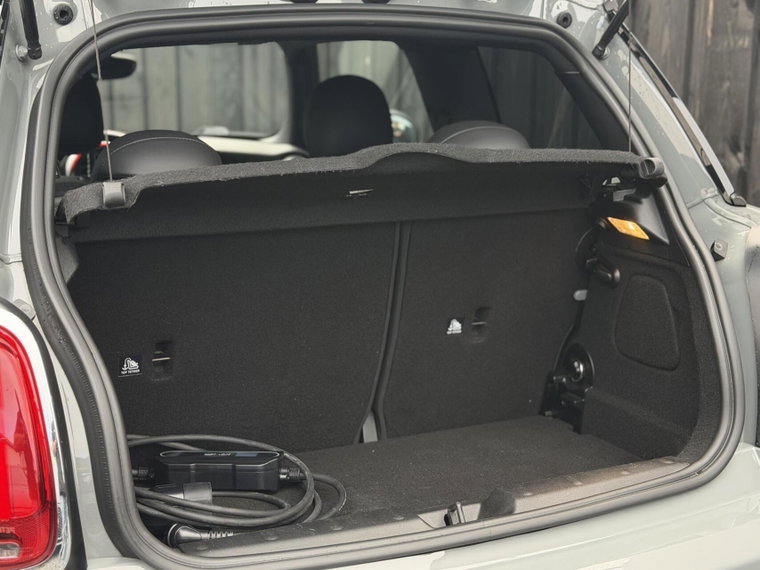 Vehicle Image 33