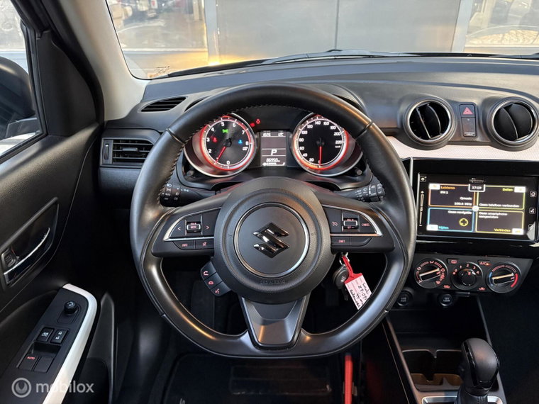 Vehicle Image 11