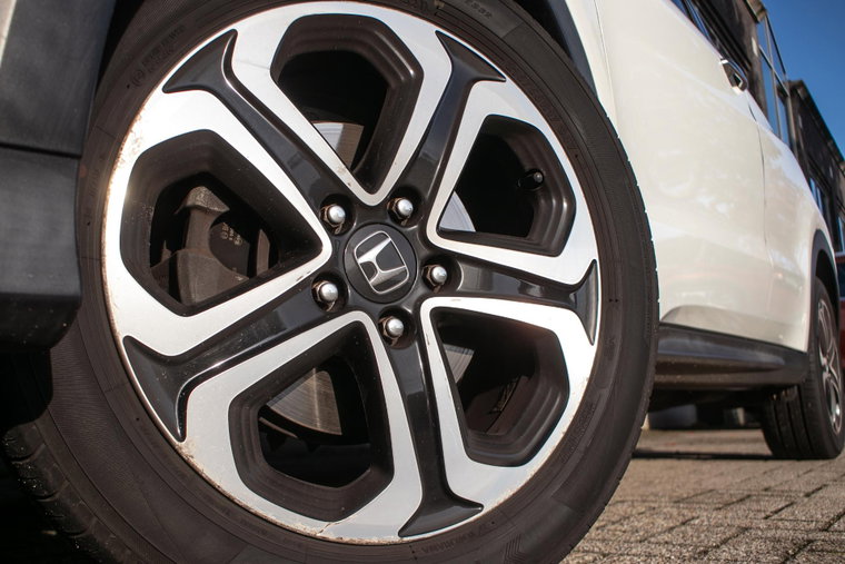 Vehicle Image 13