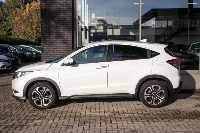 Vehicle Image 11