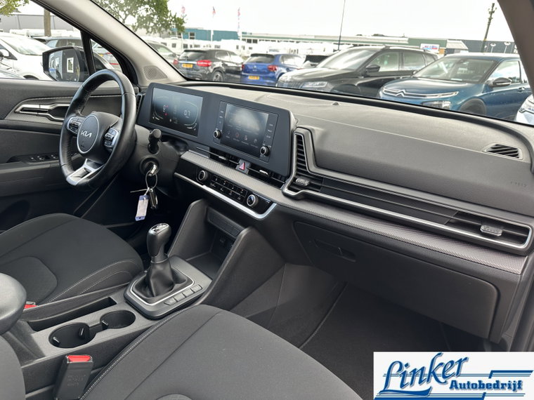 Vehicle Image 33