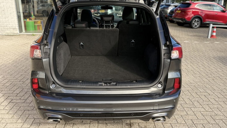 Vehicle Image 25