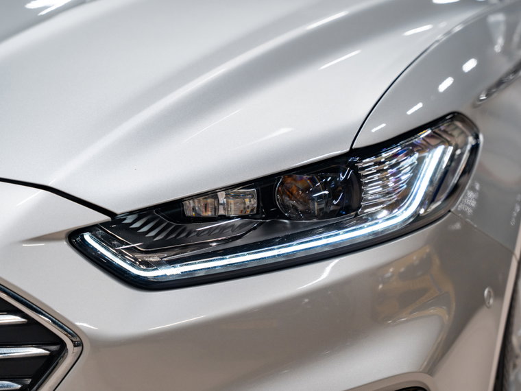 Vehicle Image 9