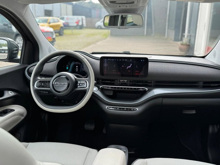 Vehicle Image 39