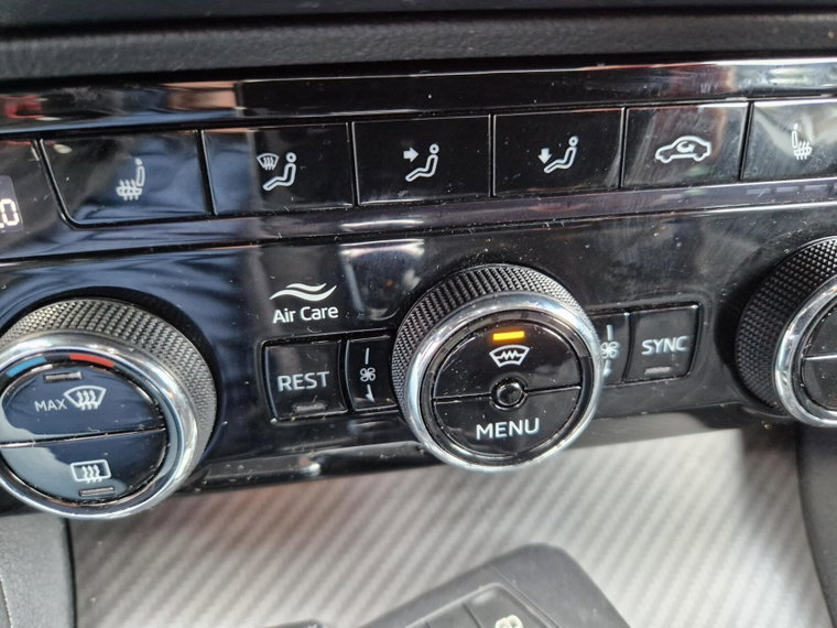 Vehicle Image 43