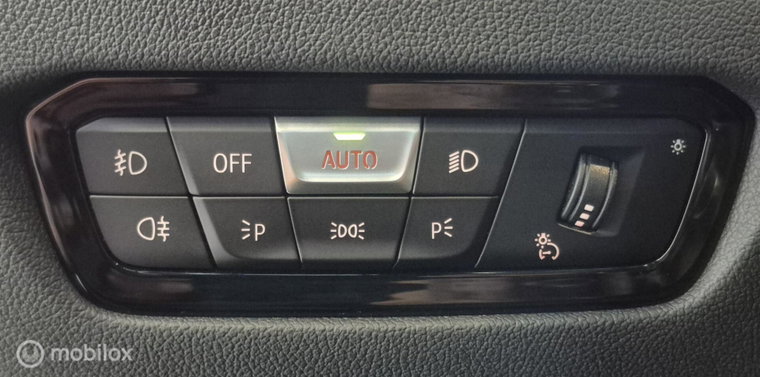Vehicle Image 28
